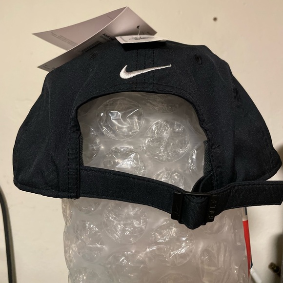 Nike legacy91 DRI-FIT golf Disney Mickey Mouse hat - Picture 3 of 10